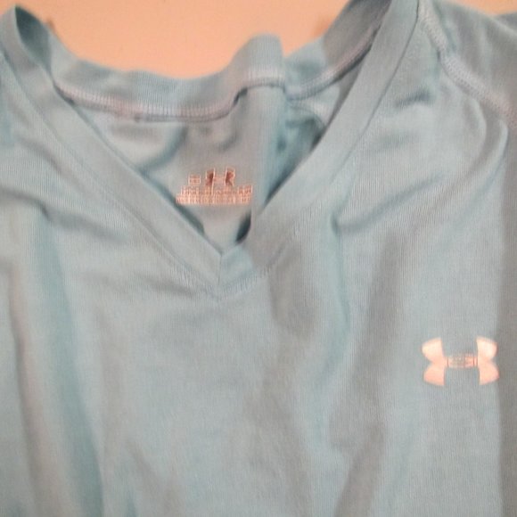Blue Under Armour Top Size Small - Picture 3 of 6